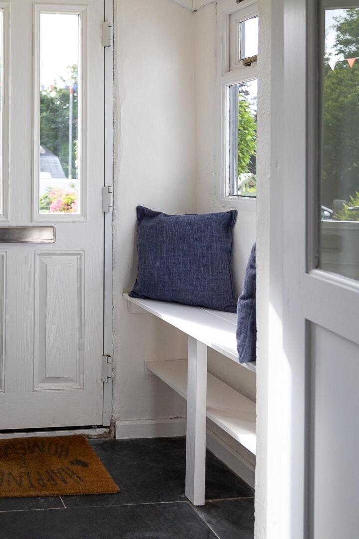 Charlestown Cottage, Woodburner, Gardens & Parking Exterior photo